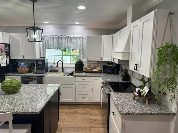 109 Mountain Laural, Mouthcard, KY 41548