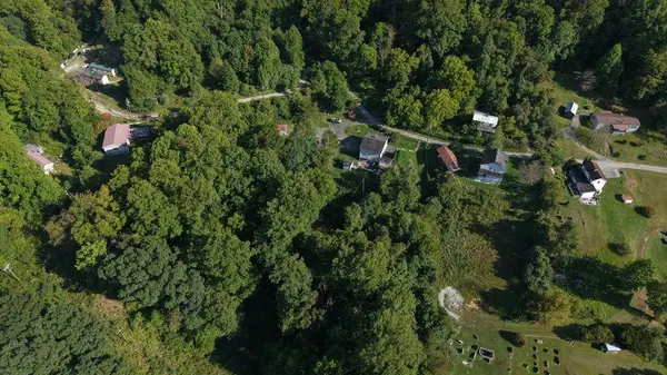 229-230 Number One Hill, Jenkins, KY 41537