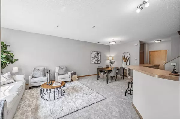 820 Emerald ST #110, Saint Paul, MN 55114