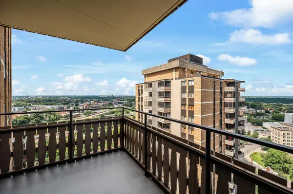 400 Groveland AVE #1810, Minneapolis, MN 55403