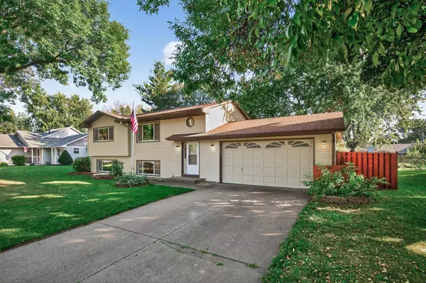 908 Ludwig AVE N, Champlin, MN 55316