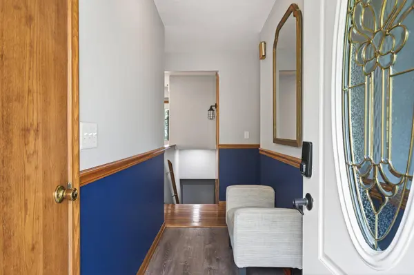 521 Timberland DR, Burnsville, MN 55337