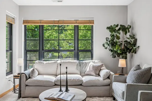 820 Emerald ST #110, Saint Paul, MN 55114