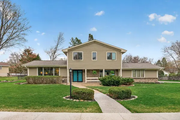 7133 Montrose RD, Saint Paul, MN 55125