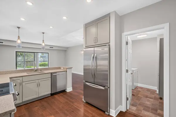 1235 Yale PL #101, Minneapolis, MN 55403