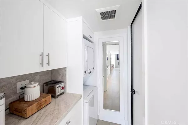 725 Avocado AVE #115, Corona Del Mar, CA 92625