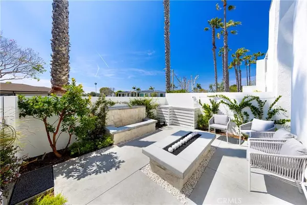 725 Avocado AVE #115, Corona Del Mar, CA 92625