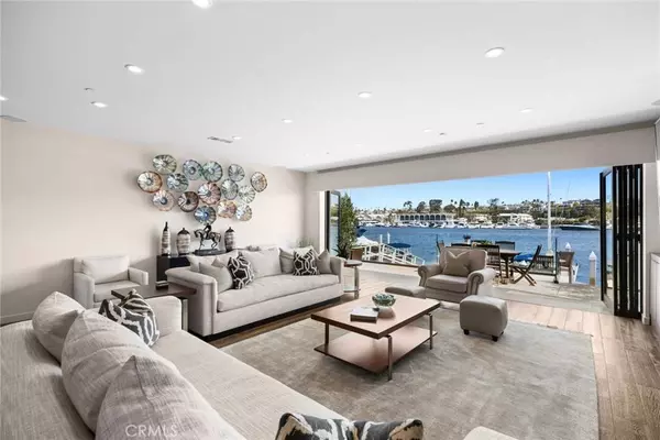 218 Via Lido Nord, Newport Beach, CA 92663