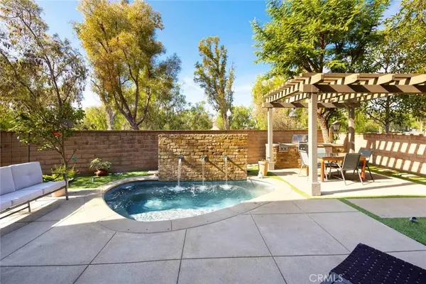 20 Ridge Valley, Irvine, CA 92618