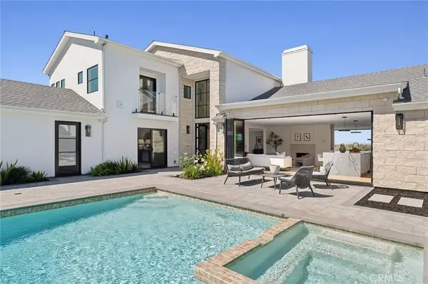 2433 Blackthorn ST, Newport Beach, CA 92660