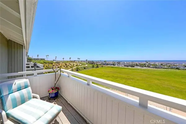 14 Swift CT #204, Newport Beach, CA 92663