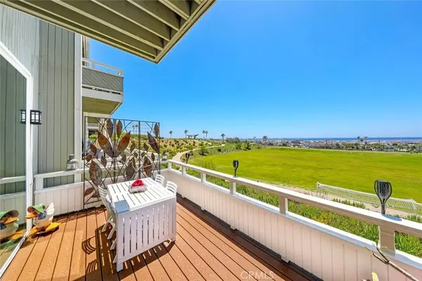 14 Swift CT #204, Newport Beach, CA 92663