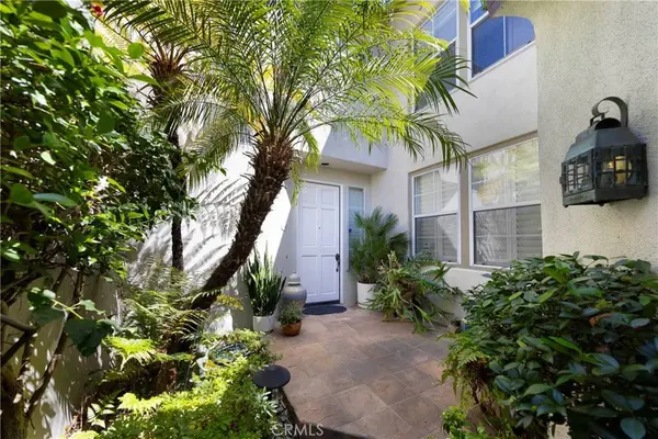 8 Longbourn Aisle, Irvine, CA 92603