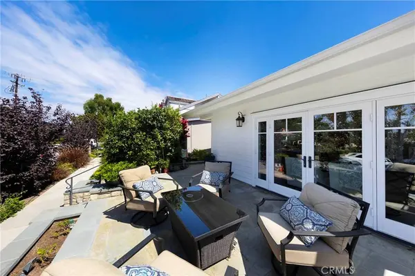 412 1/2 Dahlia AVE, Corona Del Mar, CA 92625