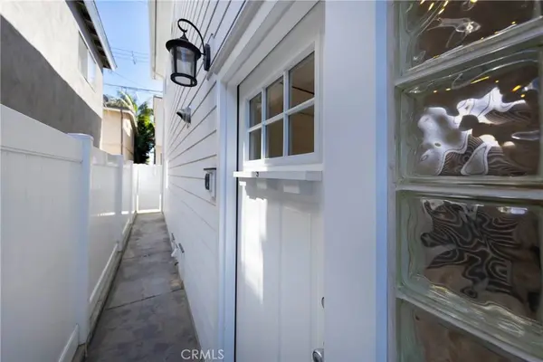 412 1/2 Dahlia AVE, Corona Del Mar, CA 92625