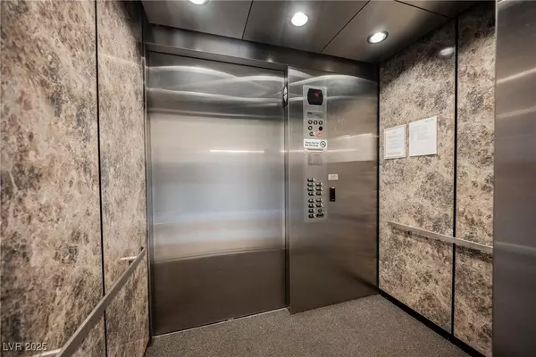 9220 Tesoras Drive #401, Las Vegas, NV 89144