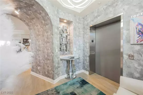 9213 Las Manaitas AVE #301, Las Vegas, NV 89144