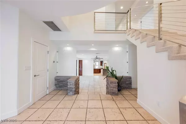 5101 Mountain Foliage DR, Las Vegas, NV 89148