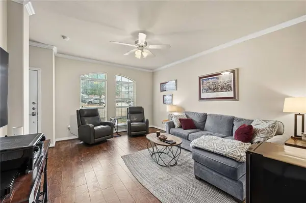 1198 Jones Butler RD #2505, College Station, TX 77840