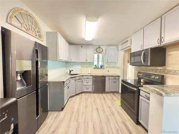 7831 Niagara ST, Commerce City, CO 80022