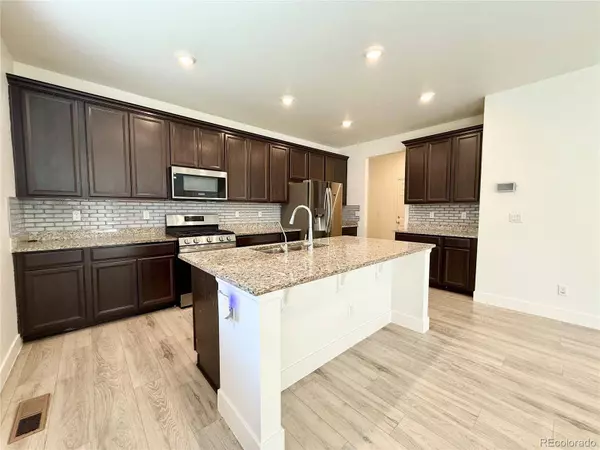 9288 Richfield ST, Commerce City, CO 80022