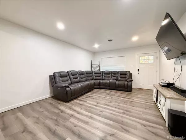 1001 Troy ST, Aurora, CO 80011