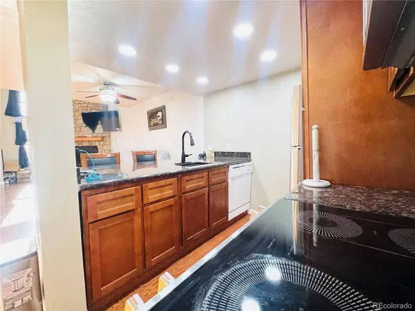 16201 E Dakota PL #H, Aurora, CO 80017