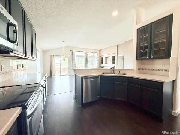 5910 S Valdai WAY, Aurora, CO 80015