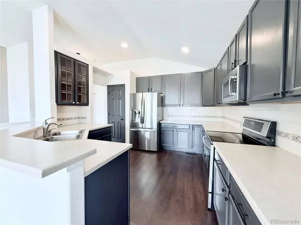 5910 S Valdai WAY, Aurora, CO 80015