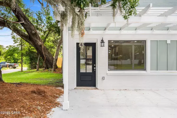 3810 W 17th ST, Panama City, FL 32401