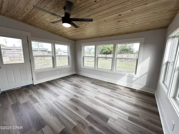 6 Harvard CIR, Panama City, FL 32405