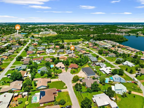 208 Cottontail LN, Panama City, FL 32405