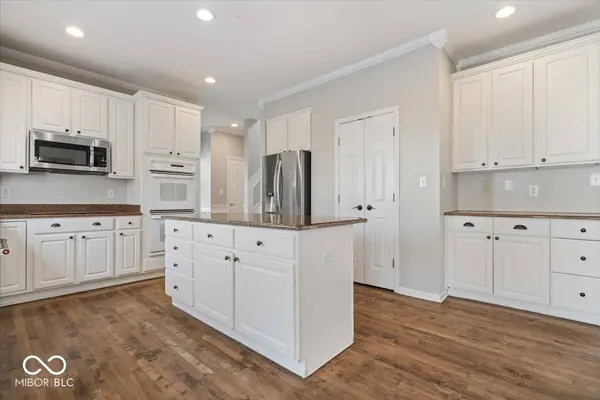 5748 Marsh Glen CT, Carmel, IN 46033