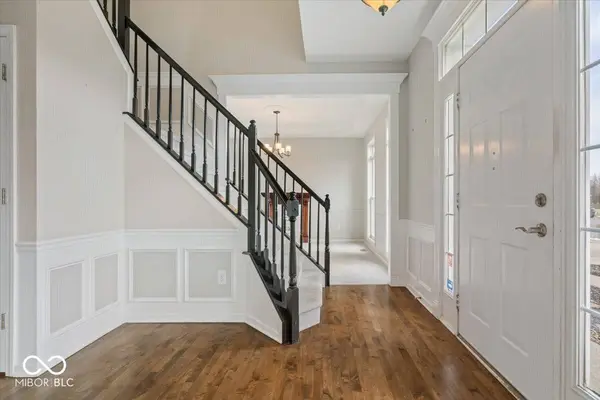 5748 Marsh Glen CT, Carmel, IN 46033