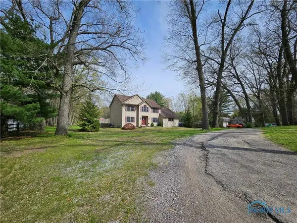 2515 S Berkey Southern RD, Swanton, OH 43558