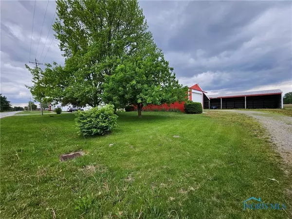 9838 Jeffers RD, Grand Rapids, OH 43522