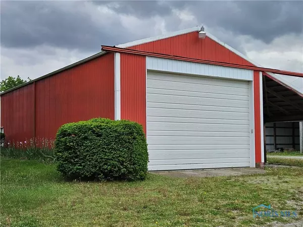 9838 Jeffers RD, Grand Rapids, OH 43522