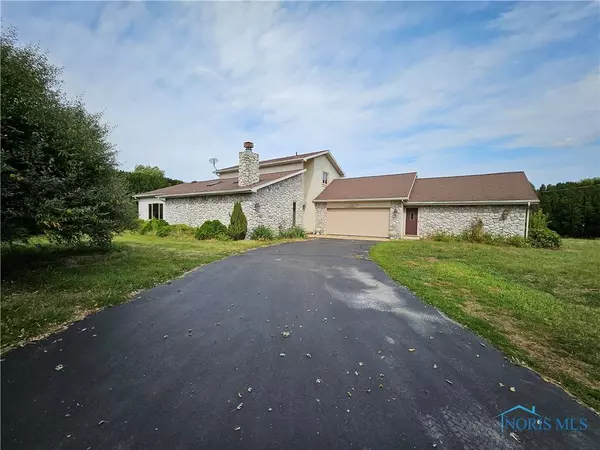 19330 Tuller RD, Bowling Green, OH 43402