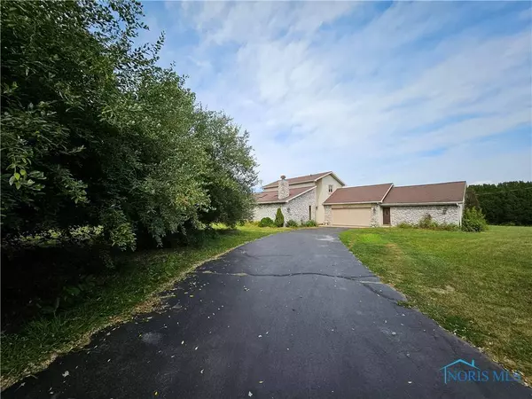 19330 Tuller RD, Bowling Green, OH 43402