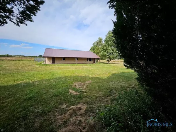 19330 Tuller RD, Bowling Green, OH 43402