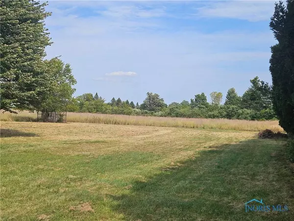 19330 Tuller RD, Bowling Green, OH 43402