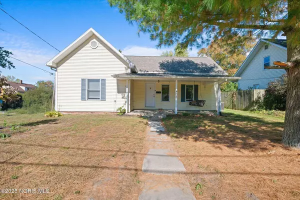 407 E Garfield AVE, Swanton, OH 43558