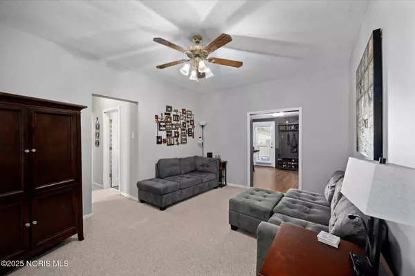 407 E Garfield AVE, Swanton, OH 43558