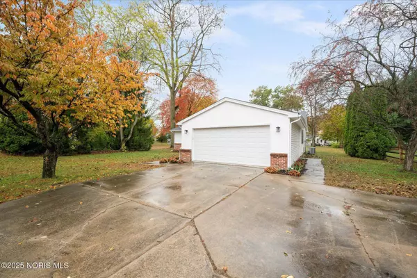 6388 Weckerly RD, Whitehouse, OH 43571