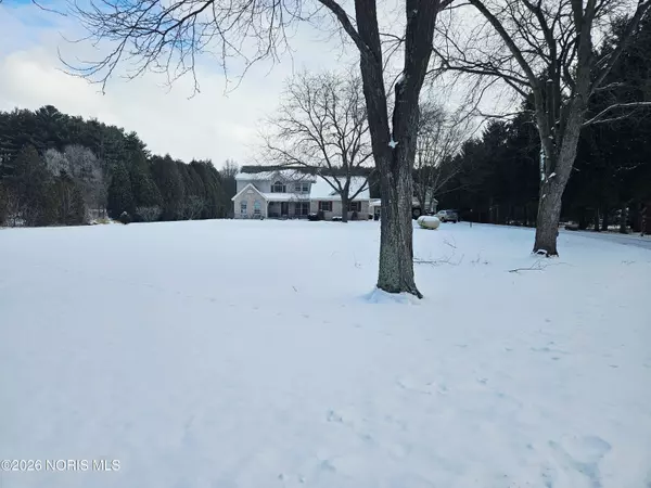 7645 Yawberg RD, Whitehouse, OH 43571