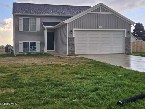 366 Douglas DR, Liberty Center, OH 43532