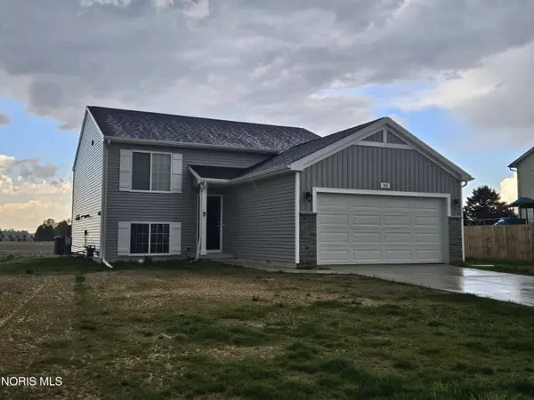 366 Douglas DR, Liberty Center, OH 43532