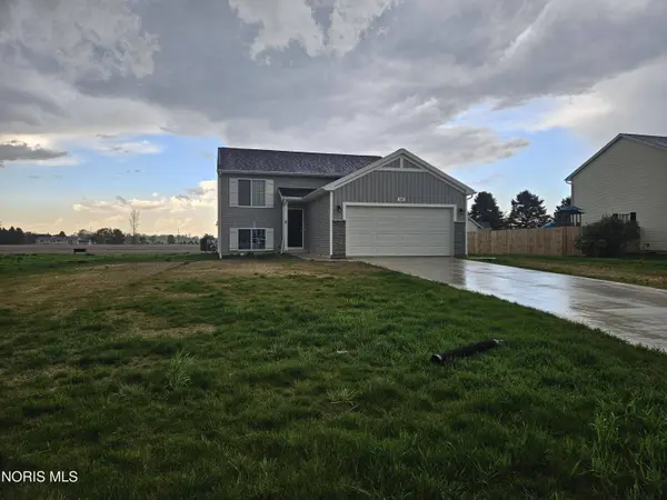 366 Douglas DR, Liberty Center, OH 43532