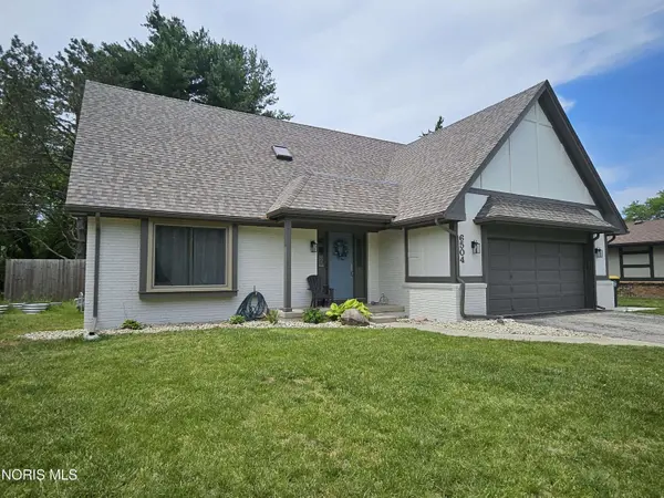 6504 Oakbrook DR, Whitehouse, OH 43571