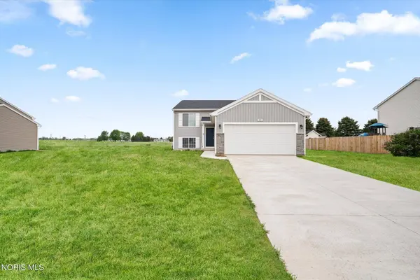 366 Douglas DR, Liberty Center, OH 43532